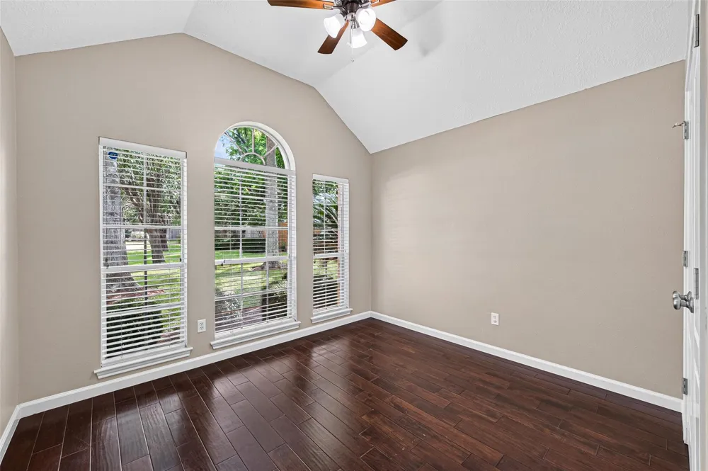 1103 Parkhaven Lane Houston, TX 77077