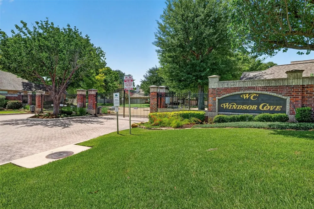 1103 Parkhaven Lane Houston, TX 77077