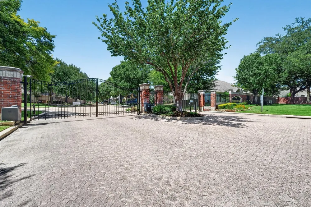 1103 Parkhaven Lane Houston, TX 77077