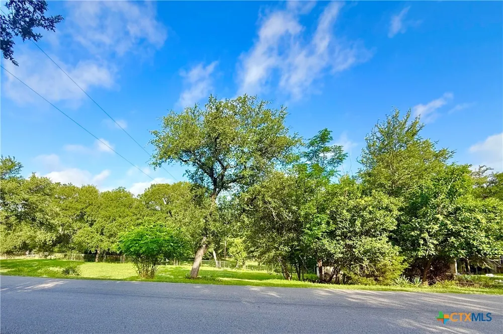 909 Center Circle Salado, TX 76571