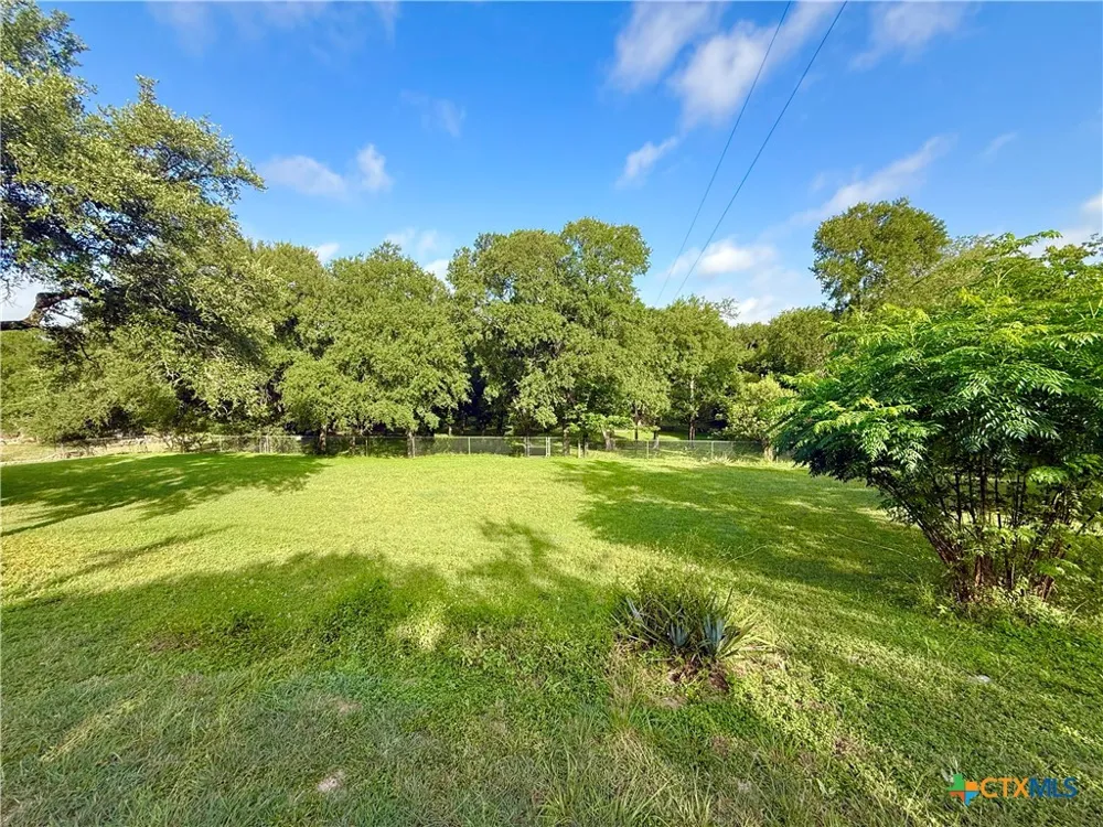 909 Center Circle Salado, TX 76571