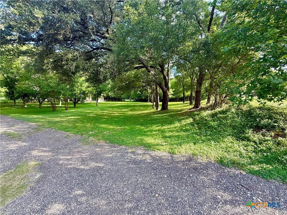 909 Center Circle Salado, TX 76571