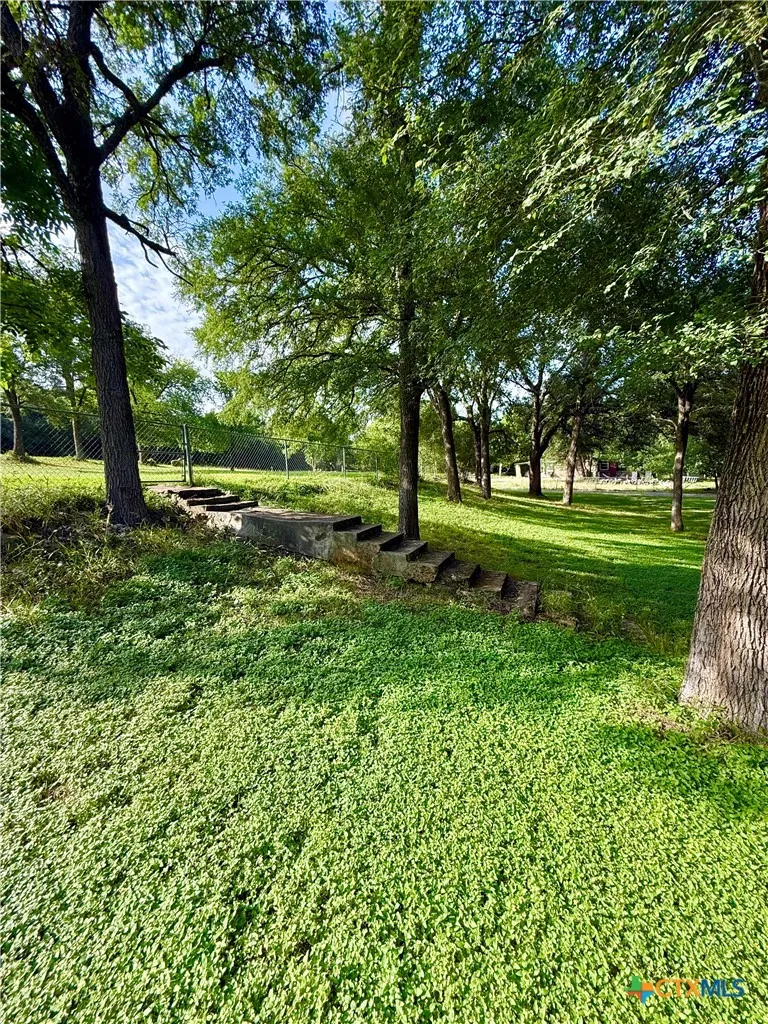 909 Center Circle Salado, TX 76571