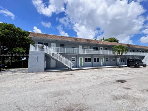 3265 Griffin Rd #202