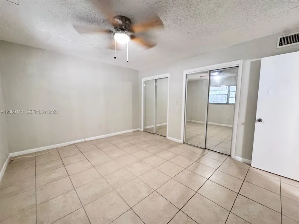 3265 Griffin Rd #202 Dania Beach, FL 33312
