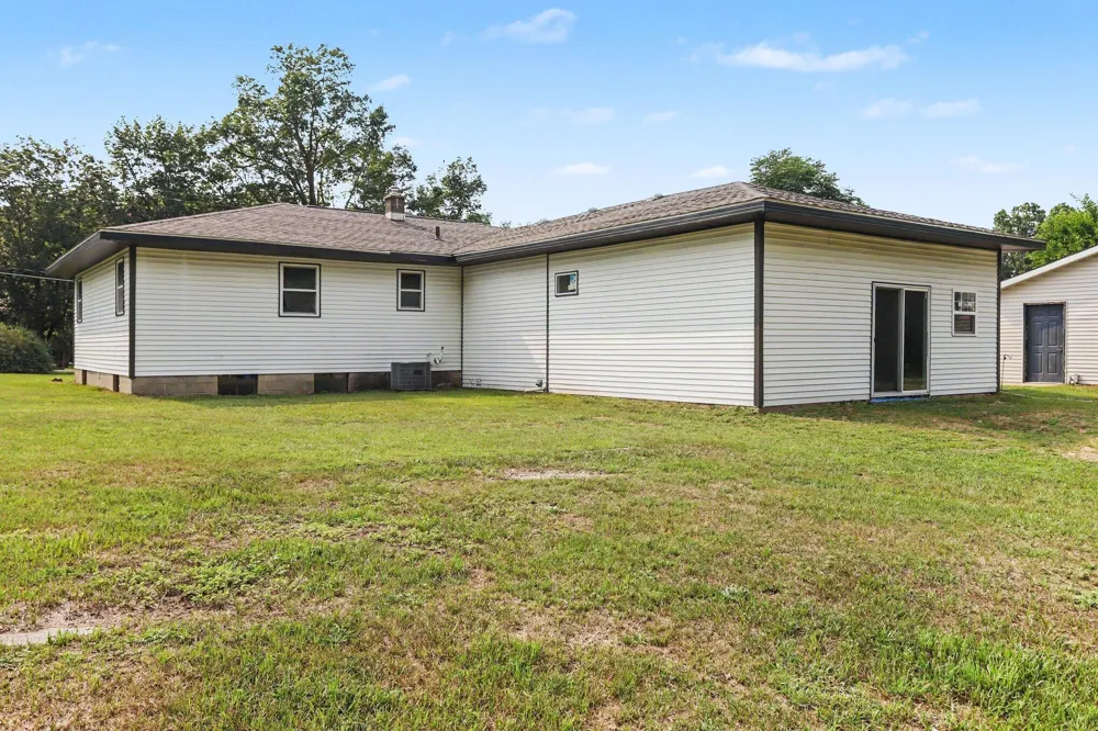 67821 29th Street Lawton, MI 49065