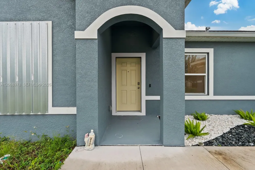 2844 NW 27th Cape Coral, FL 33993