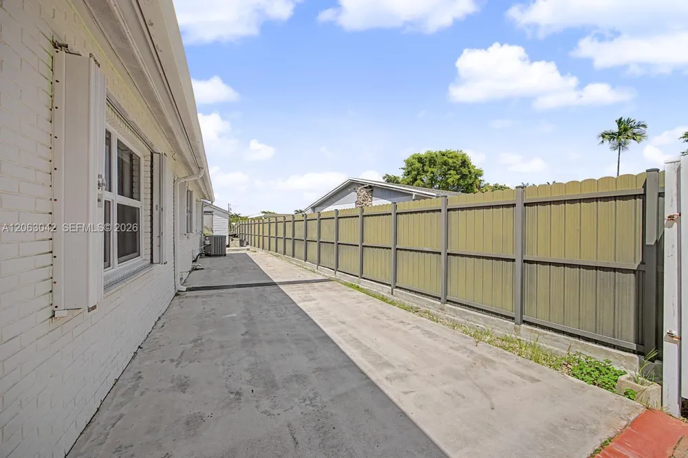 9921 SW 195th St Cutler Bay, FL 33157