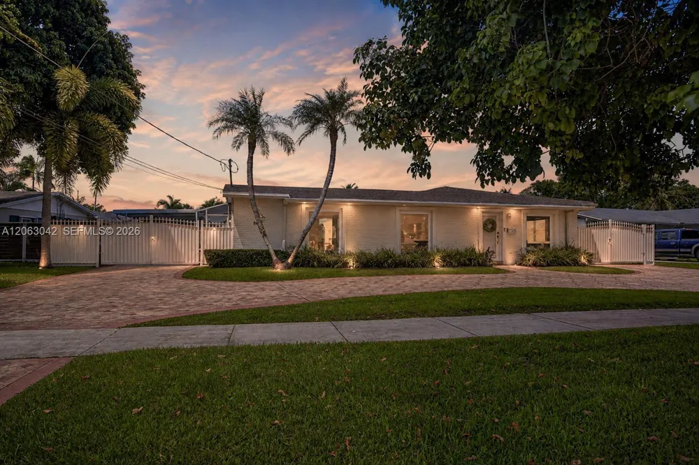 9921 SW 195th St Cutler Bay, FL 33157