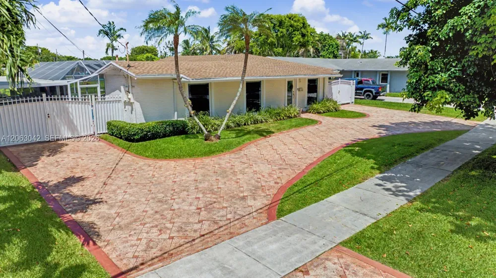 9921 SW 195th St Cutler Bay, FL 33157