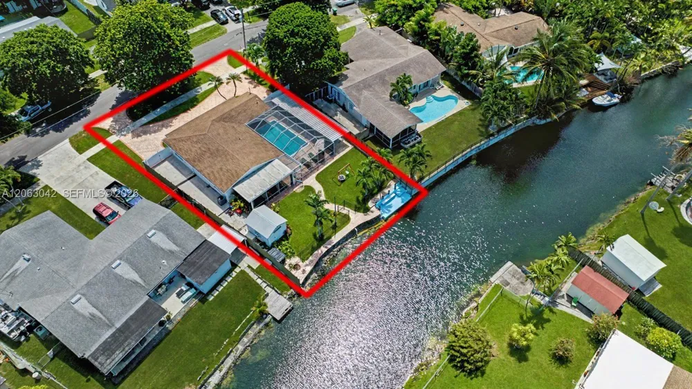 9921 SW 195th St Cutler Bay, FL 33157