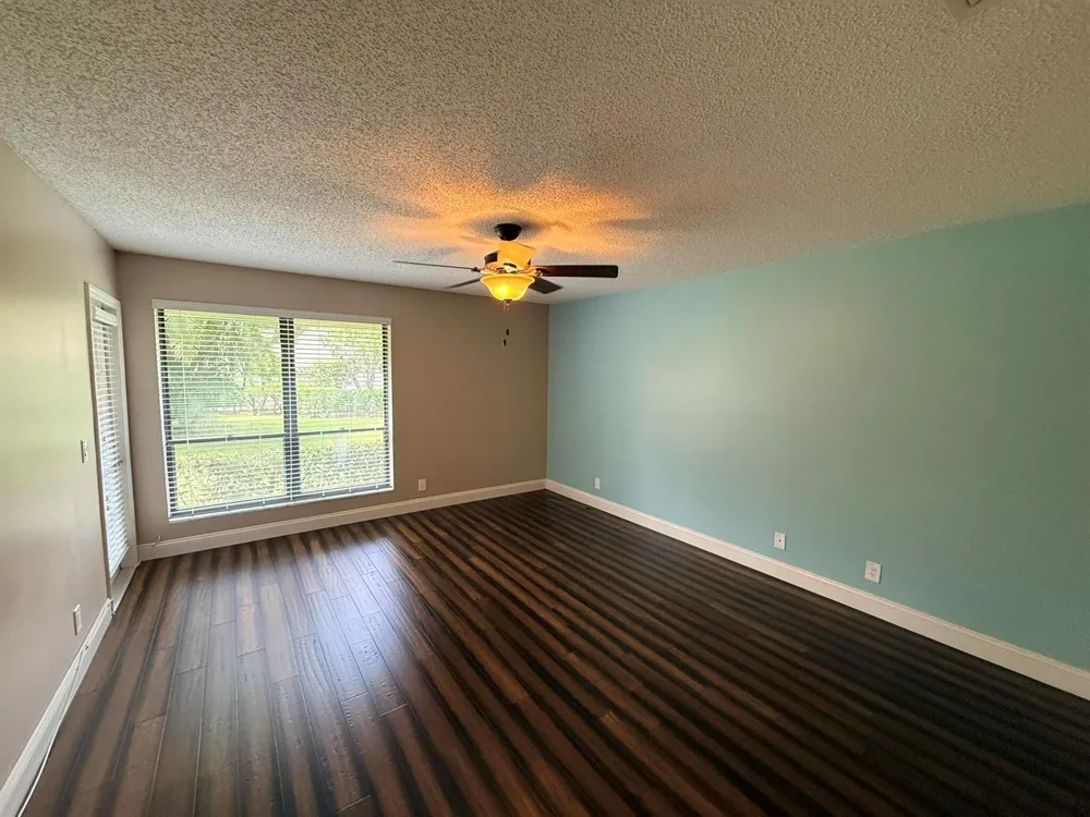 24 LEXINGTON LANE W #A Palm Beach Gardens, FL 33418