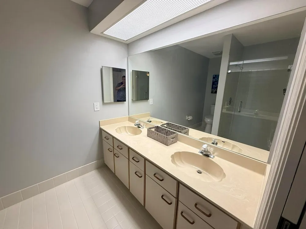 24 LEXINGTON LANE W #A Palm Beach Gardens, FL 33418