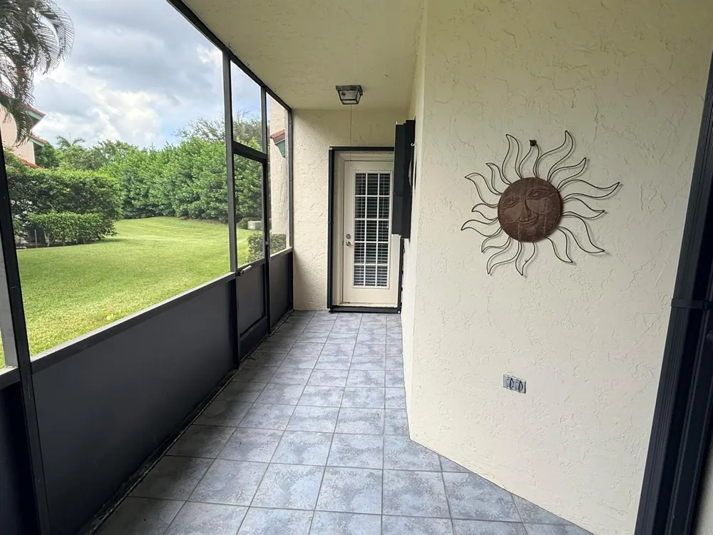 24 LEXINGTON LANE W #A Palm Beach Gardens, FL 33418