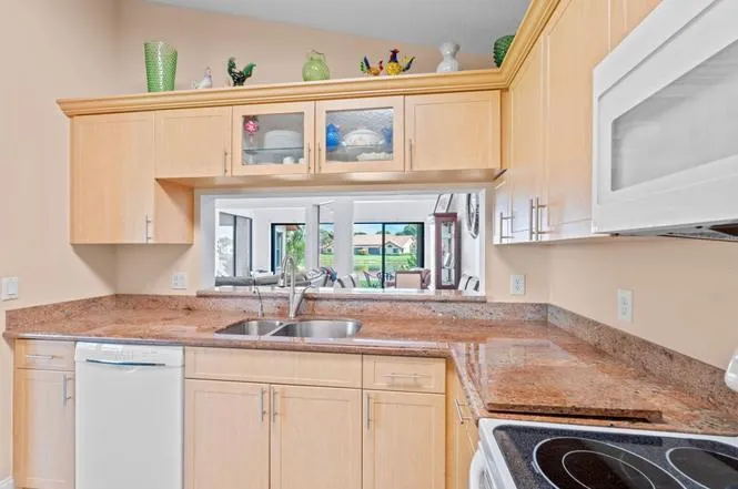 8486 HEATHER PLACE Boynton Beach, FL 33472