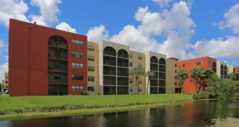 1196 NW 40th Avenue #94-404 Lauderhill, FL 33313