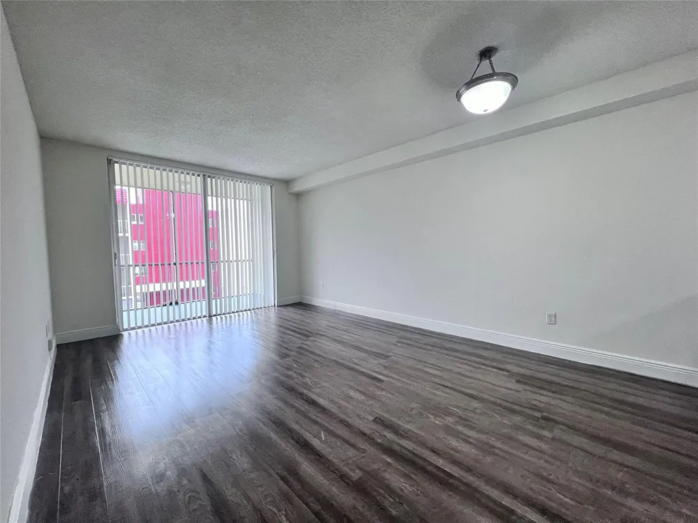 1196 NW 40th Avenue #94-404 Lauderhill, FL 33313