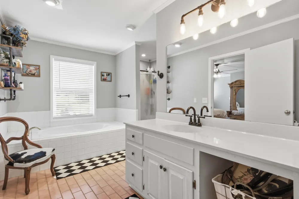 865 Cornersville Rd Lewisburg, TN 37091