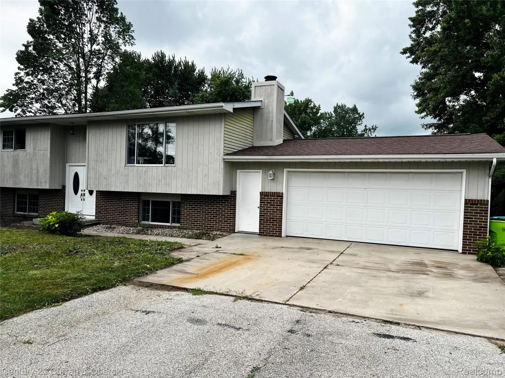 1954 W Midland Road Williams Charter Township, MI 48611