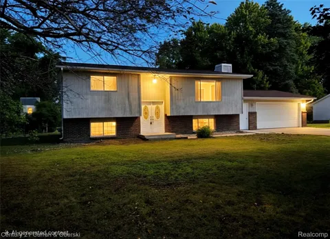 1954 W Midland Road