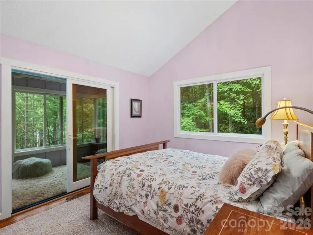 30 Kalmia Cove Burnsville, NC 28714