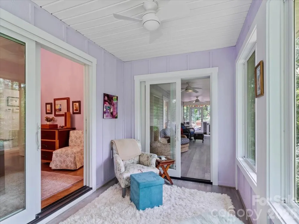 30 Kalmia Cove Burnsville, NC 28714
