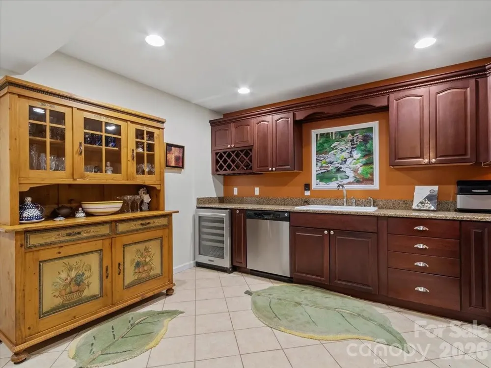 30 Kalmia Cove Burnsville, NC 28714