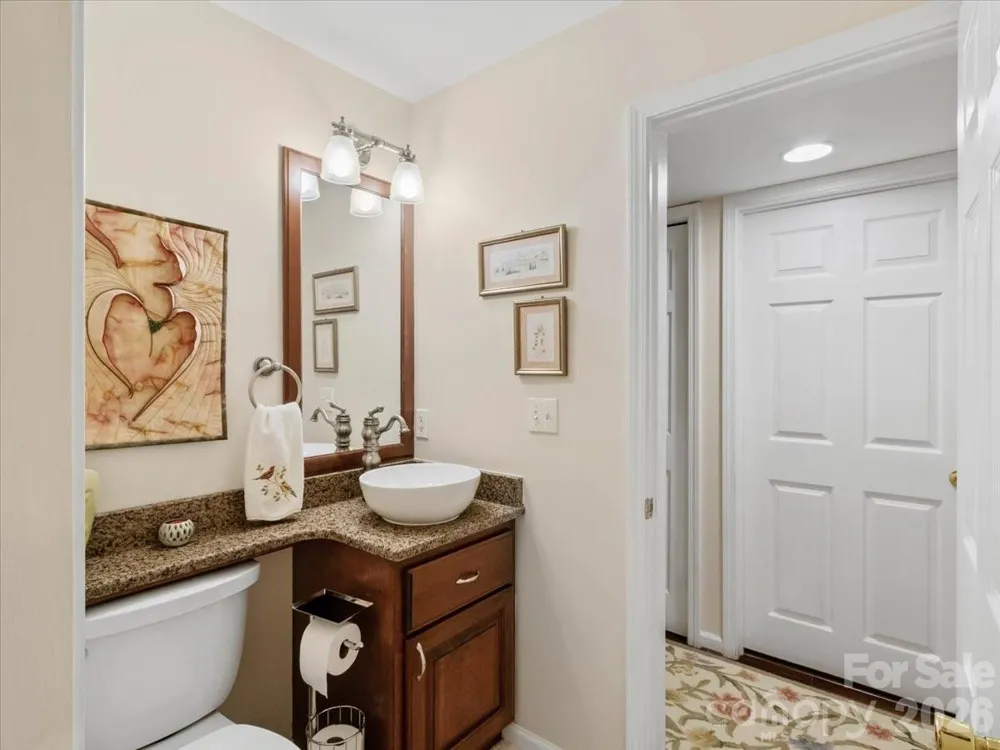 30 Kalmia Cove Burnsville, NC 28714