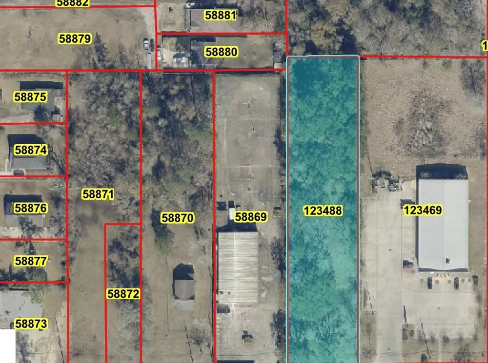 2740 E Lucas Drive Beaumont, TX 77703