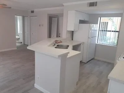 9999 Summerbreeze Drive #701 Sunrise, FL 33322
