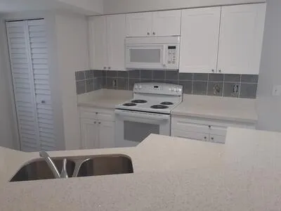 9999 Summerbreeze Drive #701 Sunrise, FL 33322