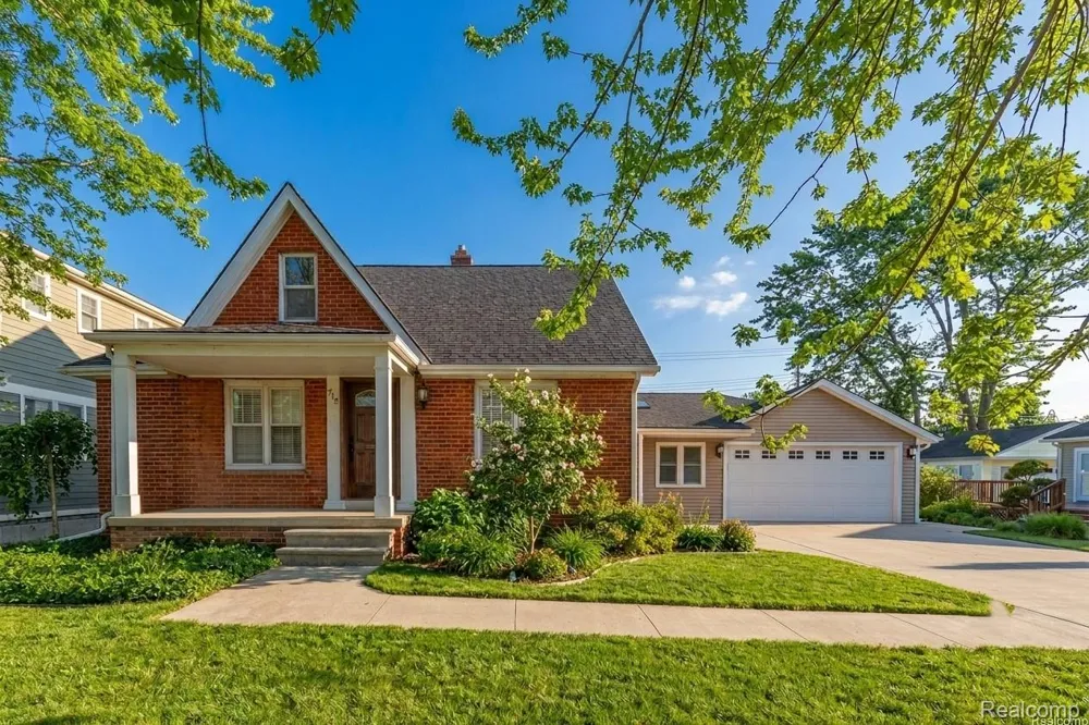 718 Altadena Avenue Royal Oak City, MI 48067