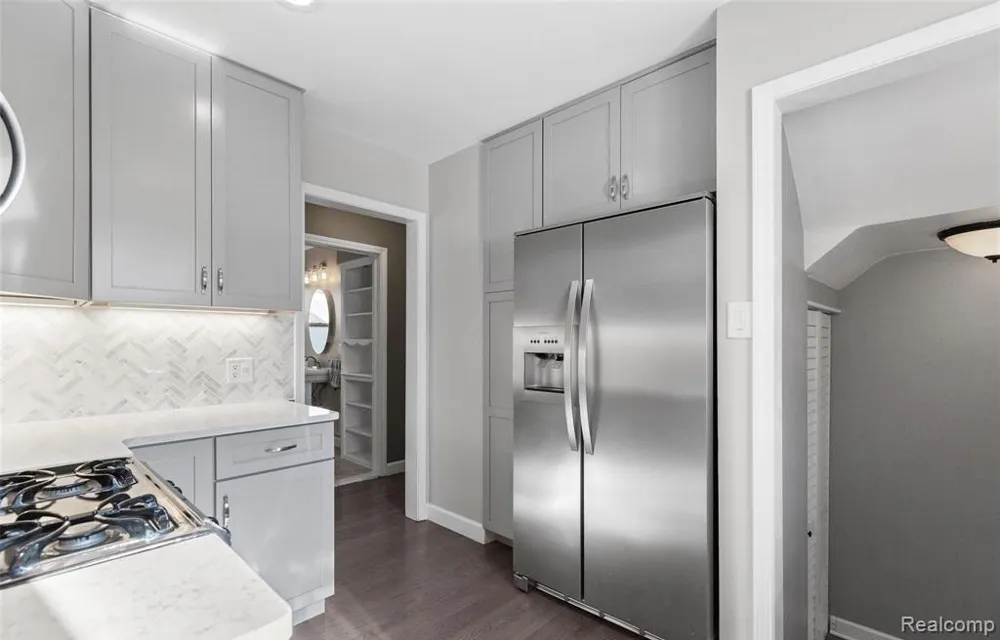 718 Altadena Avenue Royal Oak City, MI 48067