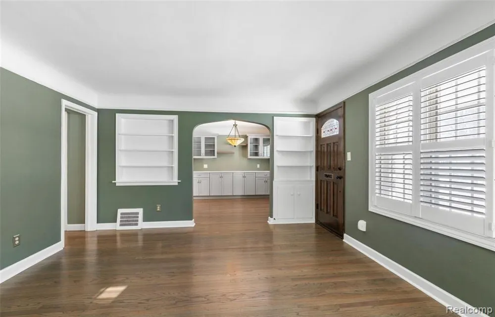 718 Altadena Avenue Royal Oak City, MI 48067