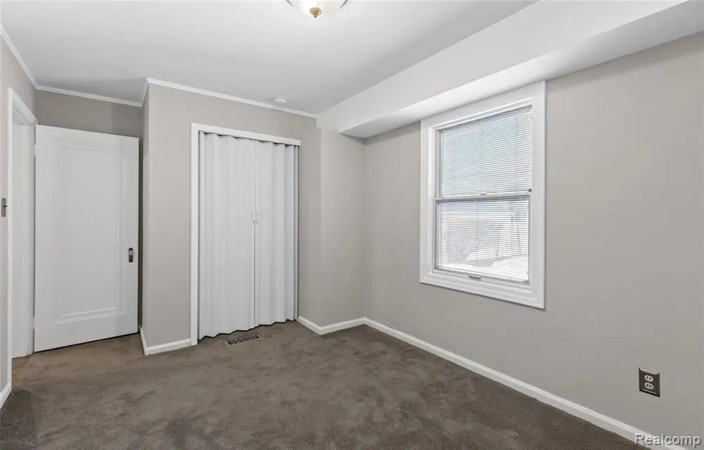 718 Altadena Avenue Royal Oak City, MI 48067