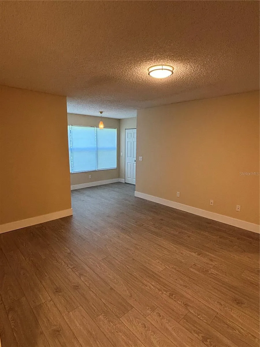 5124 CONROY ROAD #623 Orlando, FL 32811
