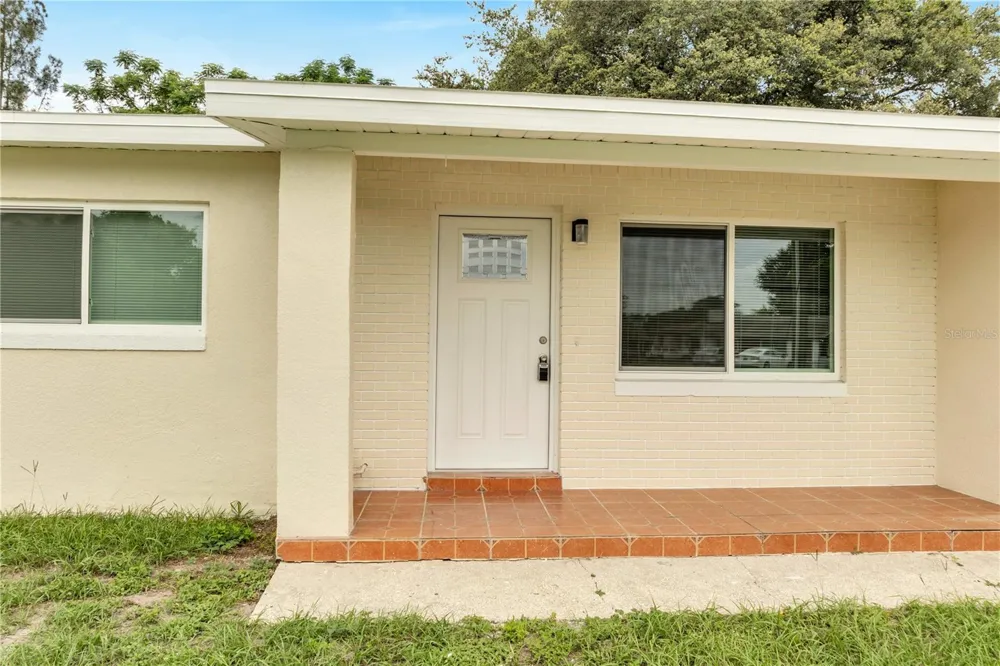 1040 SAN LUIS DRIVE Orlando, FL 32807