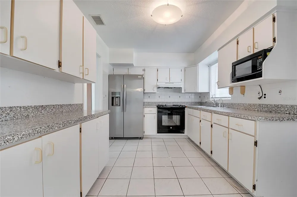 1040 SAN LUIS DRIVE Orlando, FL 32807