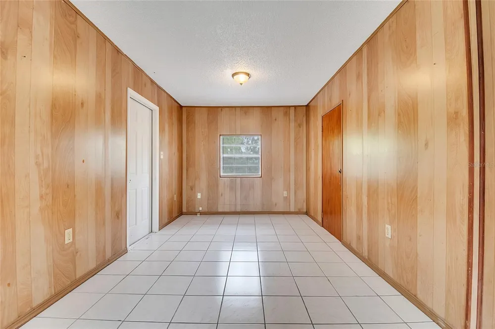 1040 SAN LUIS DRIVE Orlando, FL 32807