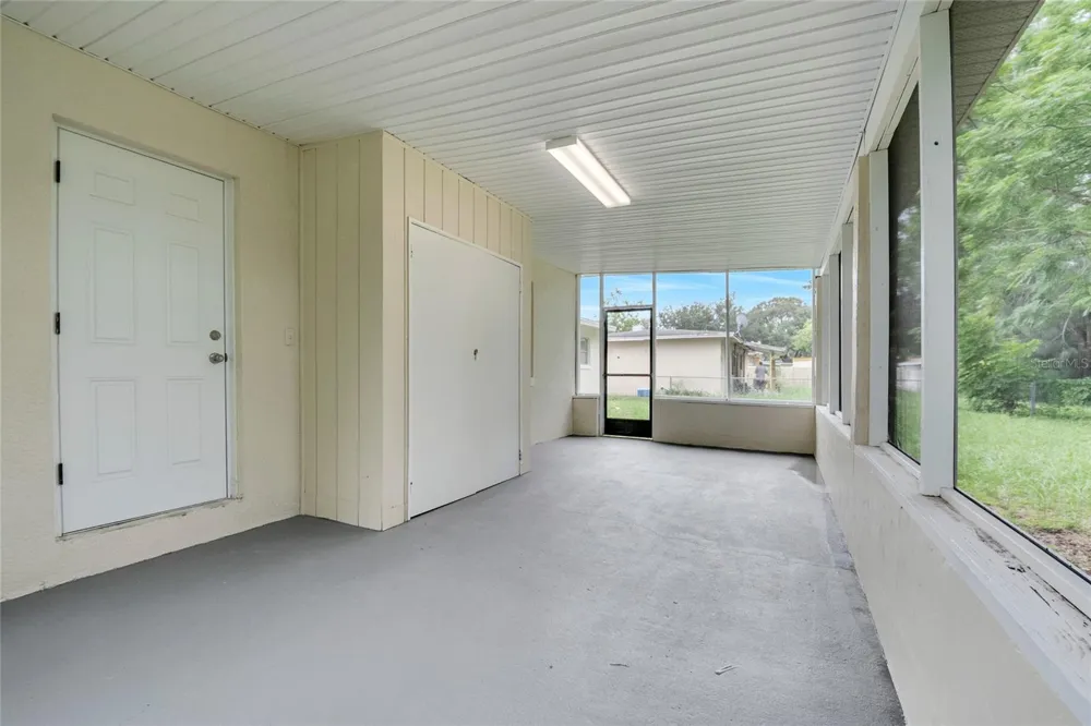 1040 SAN LUIS DRIVE Orlando, FL 32807