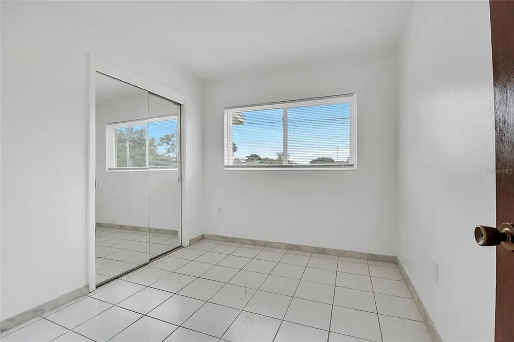 1040 SAN LUIS DRIVE Orlando, FL 32807