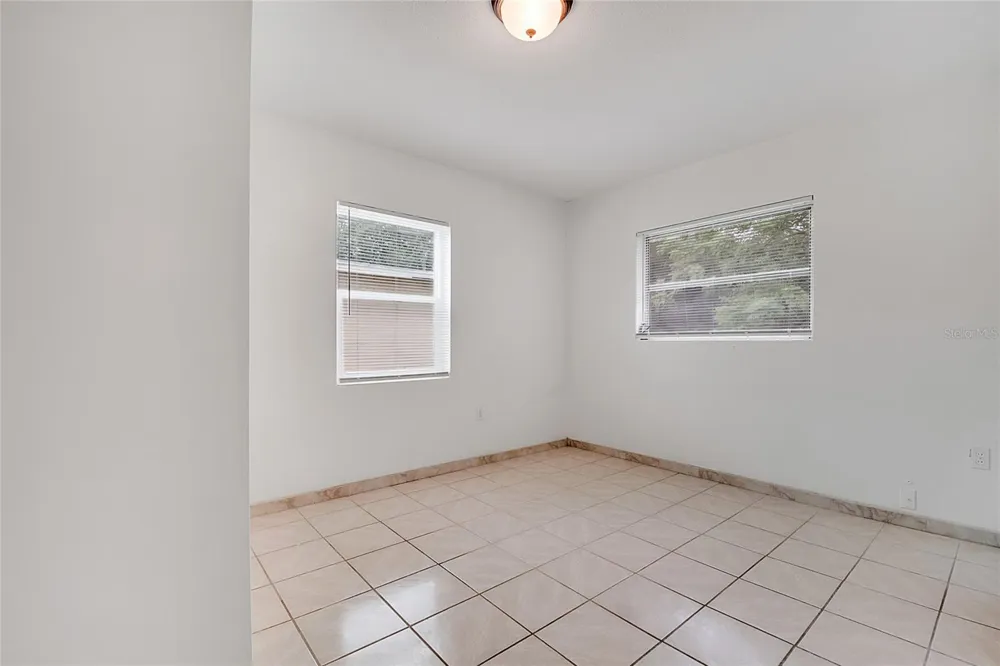 1040 SAN LUIS DRIVE Orlando, FL 32807