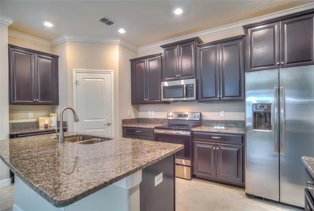 1212 MONTGOMERY BELL ROAD Wesley Chapel, FL 33543