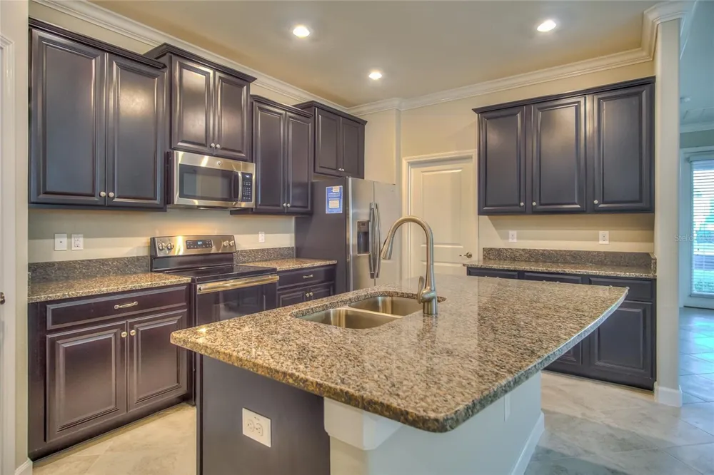1212 MONTGOMERY BELL ROAD Wesley Chapel, FL 33543