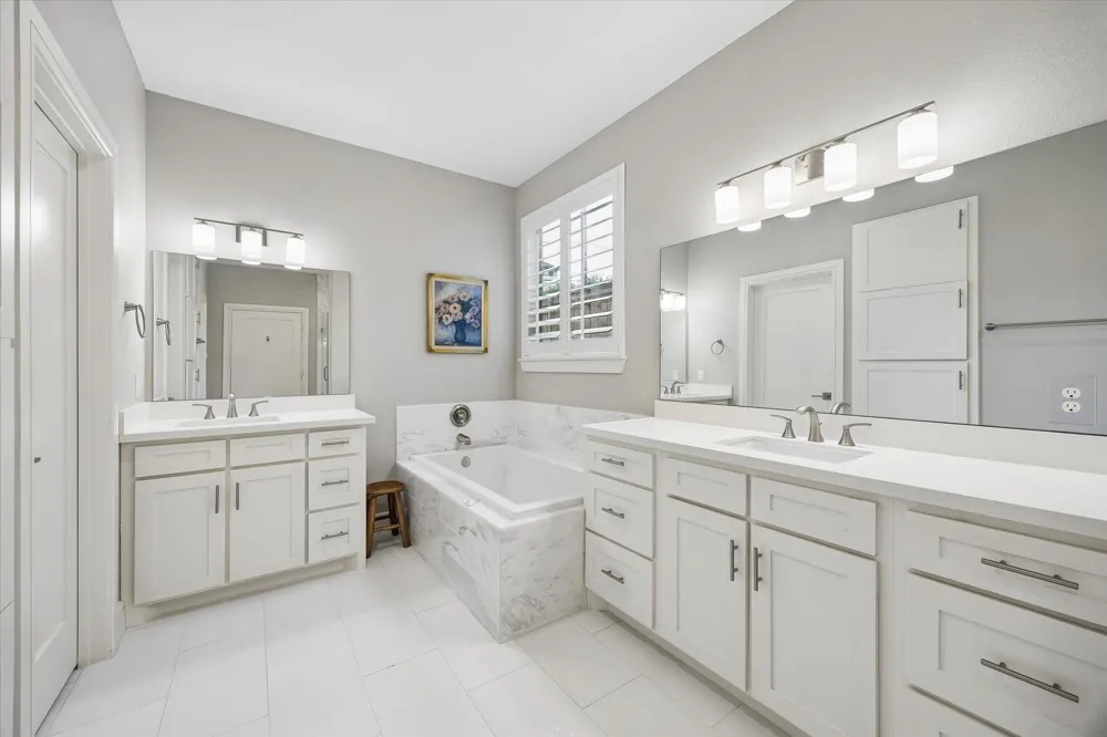 940 W 21st Street Houston, TX 77008