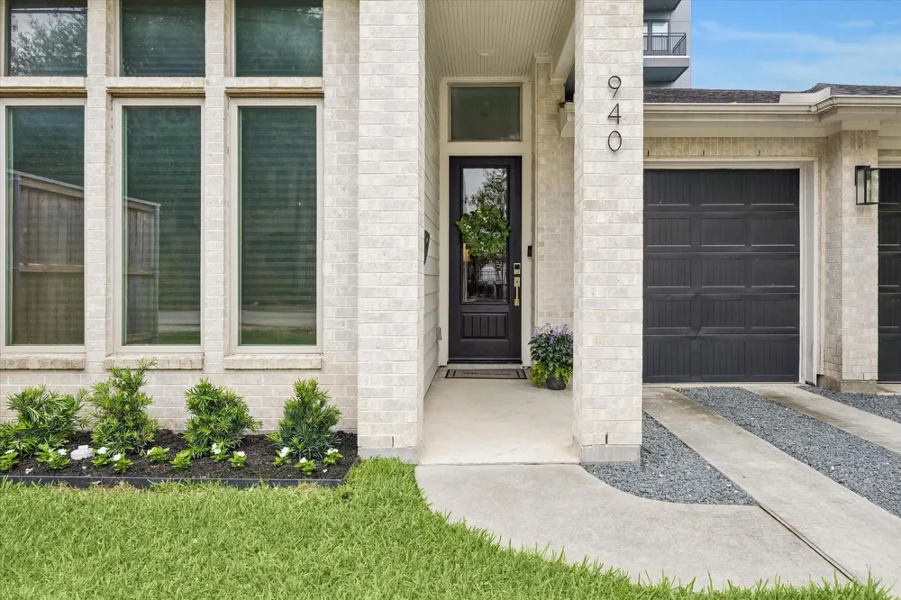 940 W 21st Street Houston, TX 77008