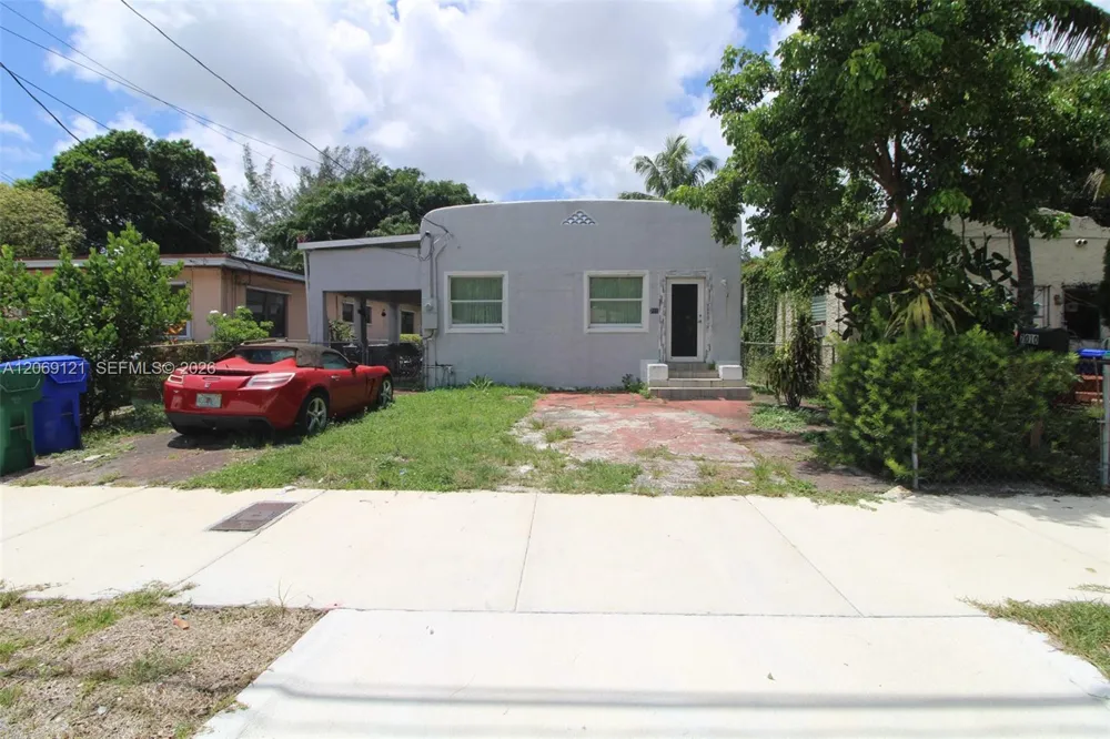 7010 NW 6th Ave Miami, FL 33150