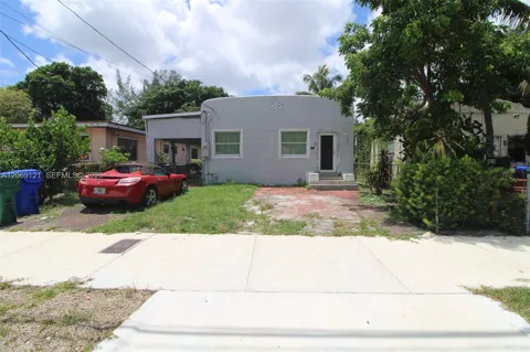 7010 NW 6th Ave