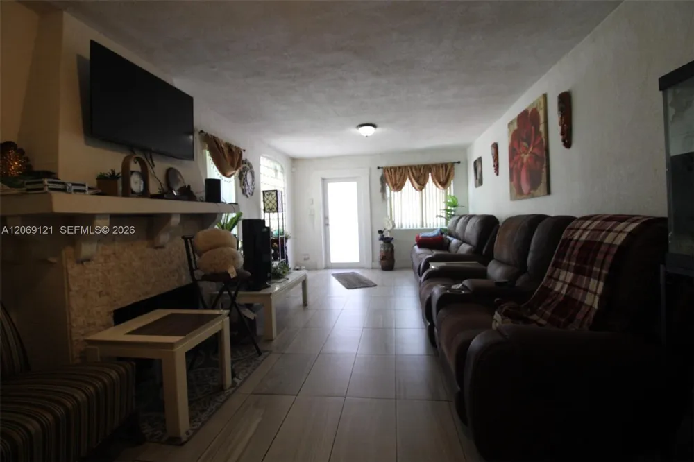 7010 NW 6th Ave Miami, FL 33150