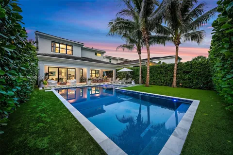13558 Artisan Cir